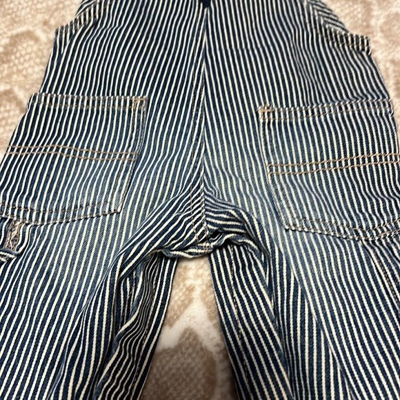 Size 9 Month Infant OshKosh Classic Railroad Stripe Overalls EUC - Picture 9 of 9
